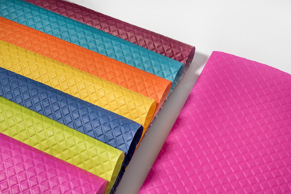 Placemats with a solid base